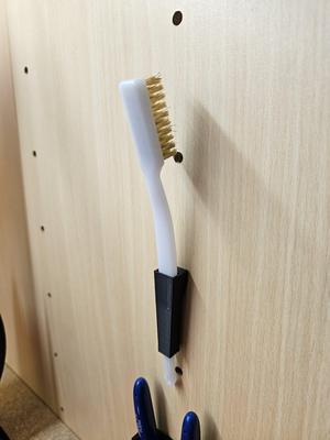 brush wardrobe holder