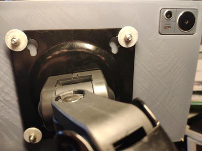 N-ONE NPad X1  VESA 100