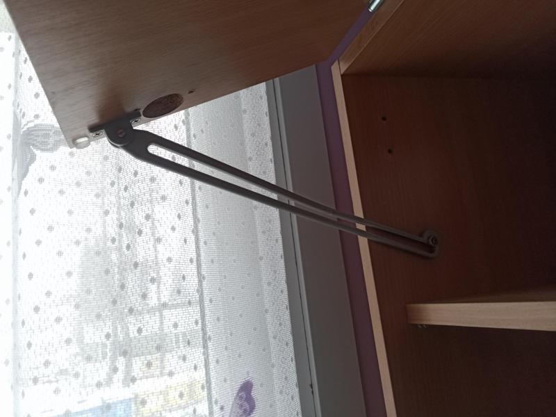 Zajištění výklopných dvířek