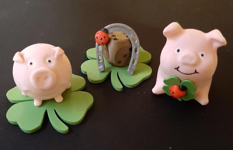 Happy New Year Pig with coferleaf and Ladybug