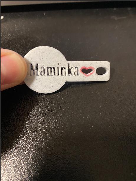 Maminka-Desetikačka na nákupní vozík.Dá se dát na klíče.