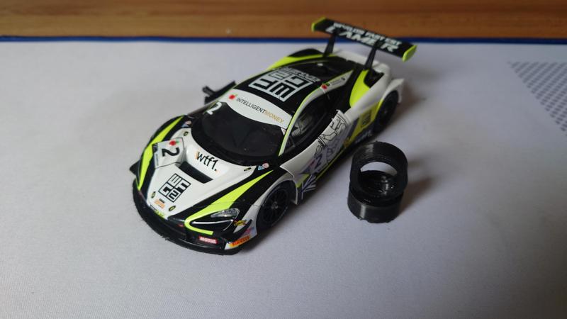 Carrera 132 Digital McLaren 720s GT3 Reartires