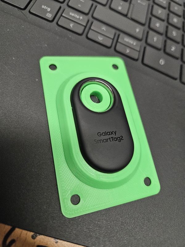 Samsung Galaxy SmartTag 2 universal wallet card