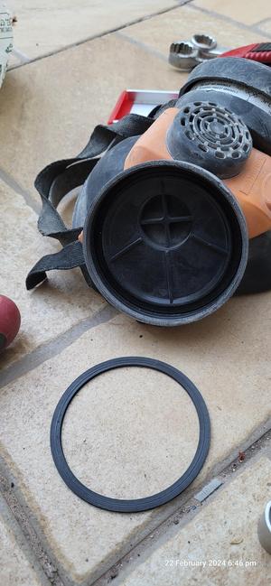 Gasget for a respirator filter mask