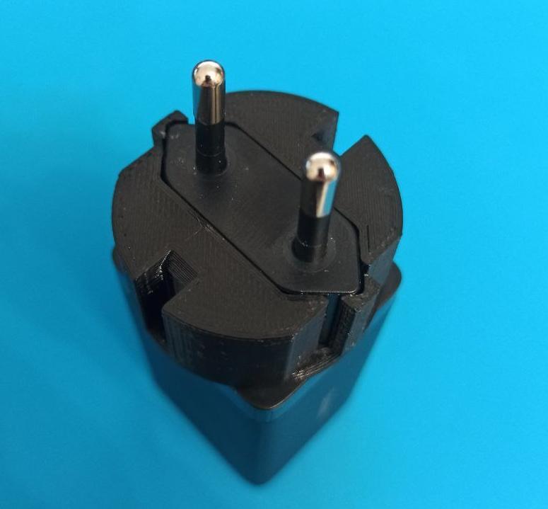 Plug adapter