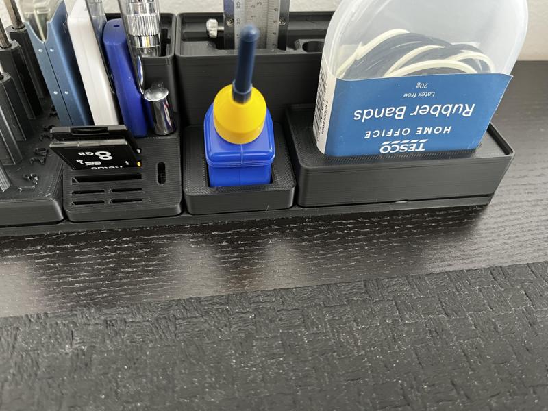 Gridfinity glue holder