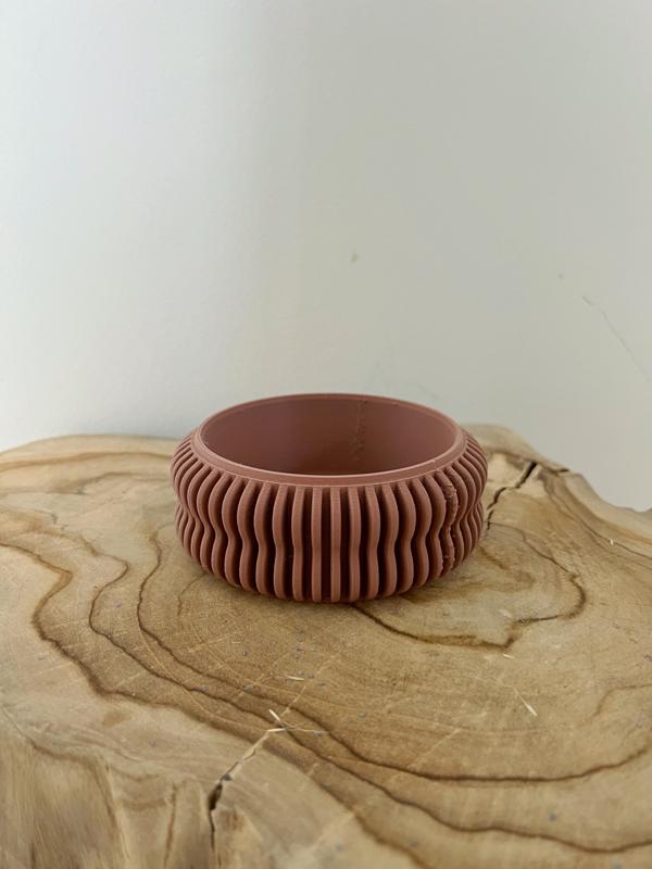 stackable cup with grooves