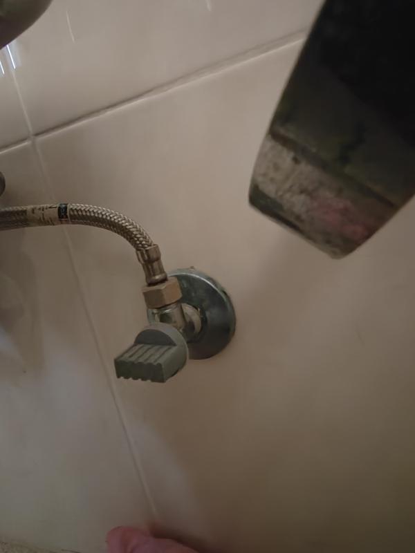 LLAVE ESCUADRA PARA LLAVES DE PASO CISTERNA LAVABO