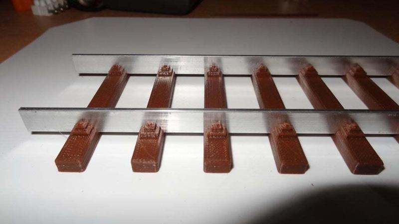 Sleepers to make Gauge 1 or G tracks with 10x2 mm aluminium sections.