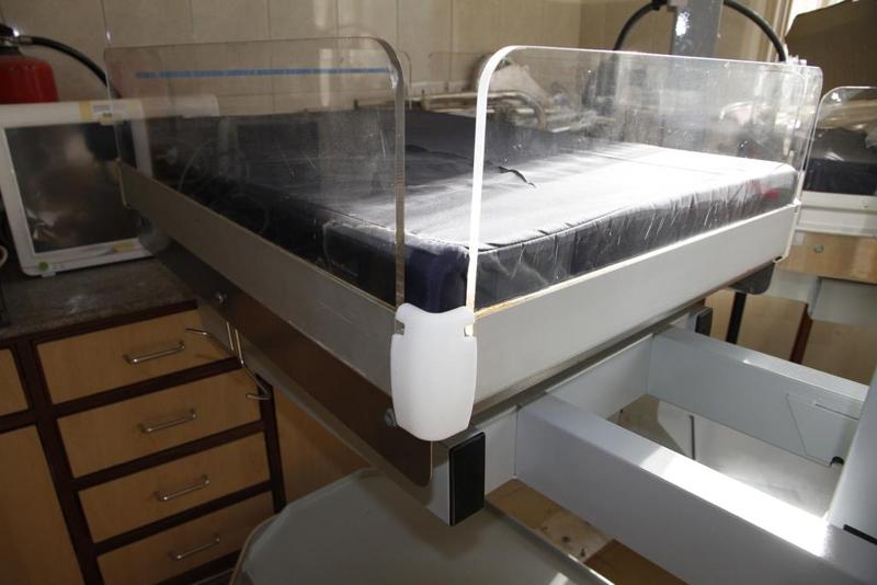 Infant warmer (baby incubator) corner piece