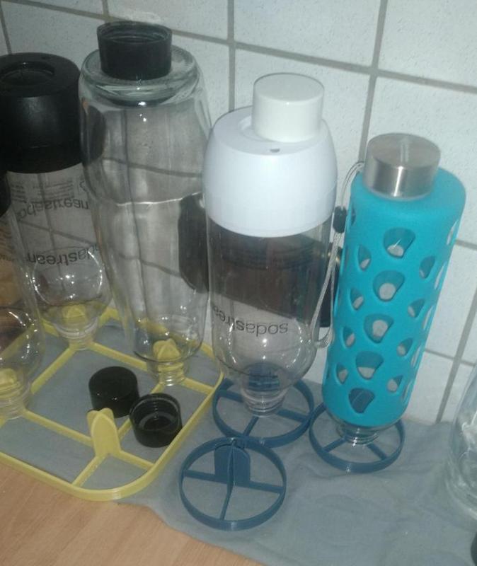 bottle stand for rinsing soda stream old and new, 1x1, 1x2, 1x3, 2x2, 2x3 (stl, 3mf, step and Fusion 360 files)
