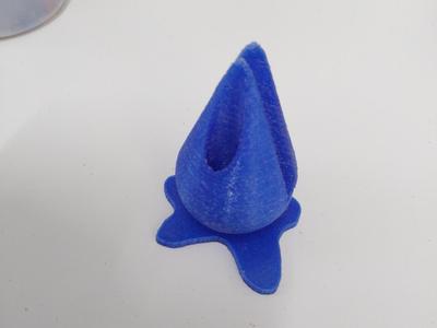Paper and pen holder, droplet theme