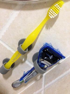 Toothbrush holder