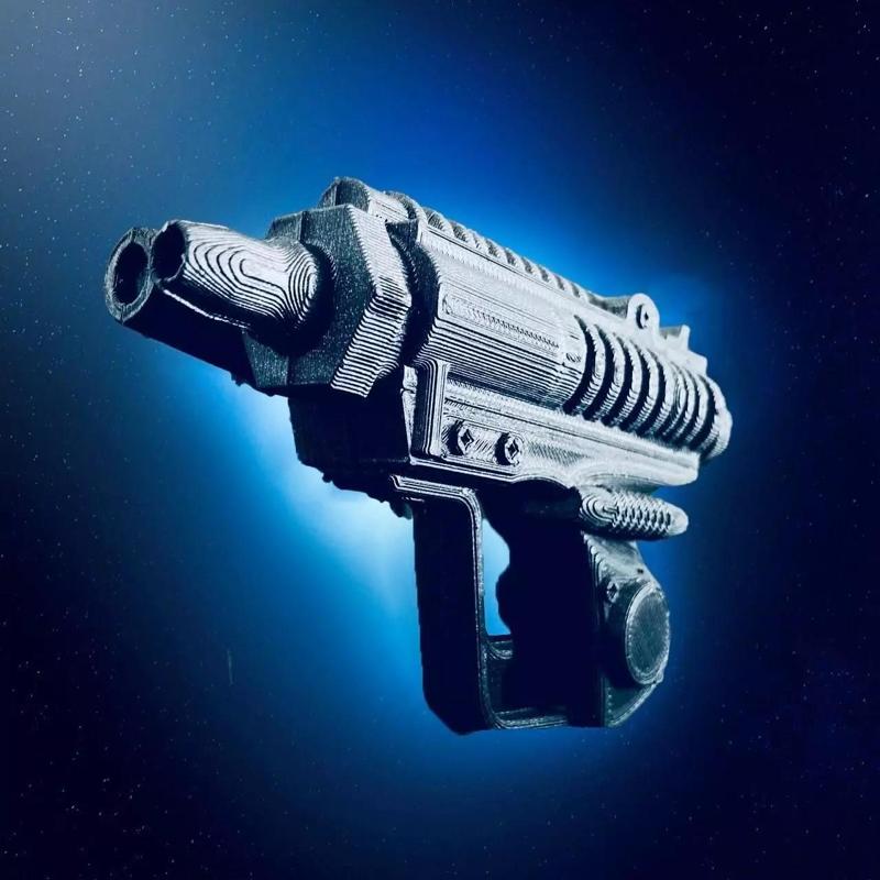 EC-17 Hold-Out Blaster - Life Size