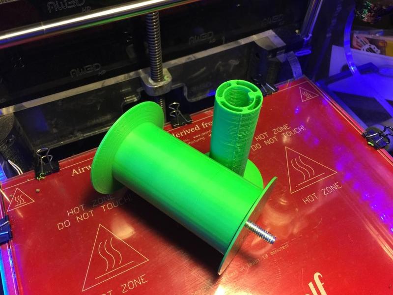 Drybox universal spool holder