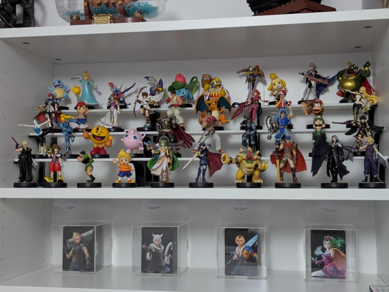 Shelf / display cabinet IKEA BILLY figurine