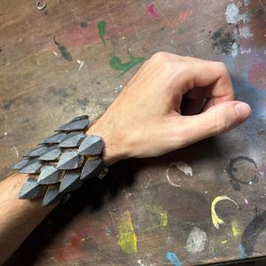 Flexible Scalemail Wristband