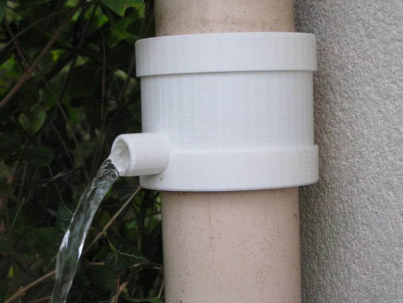 Gutter drain / Rain barrel diverter