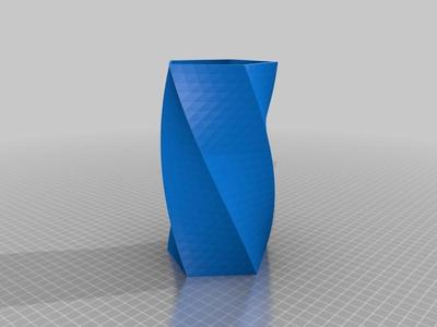 5 Edge Twisted Vase