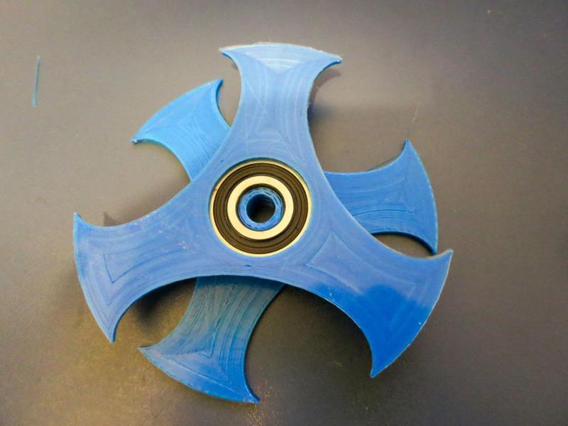 Lazy Susan horizontal spool holder for cake tin drybox