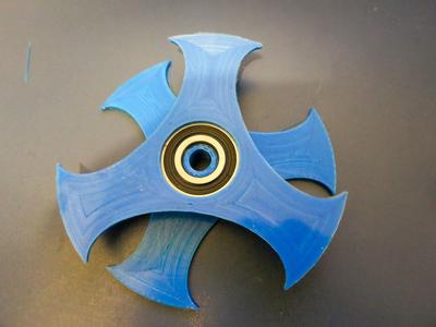 Lazy Susan horizontal spool holder for cake tin drybox