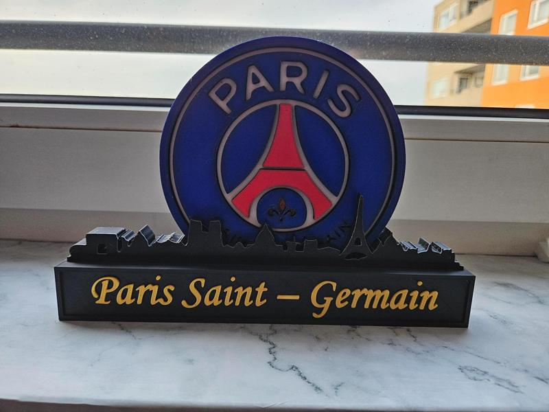 PSG with skyline