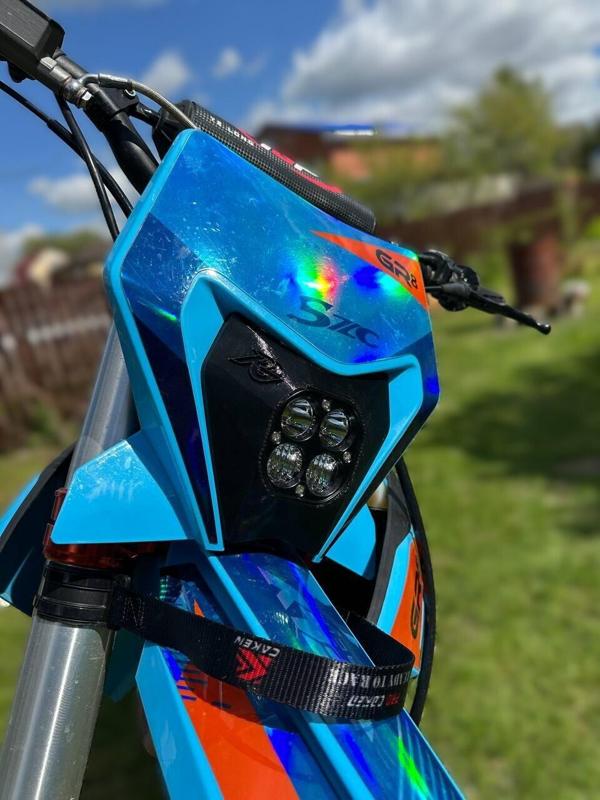 The KTM 2024+ style headlight.