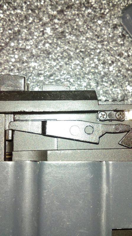 Airsoft WE GBB M4 OB Mag Stop Lever