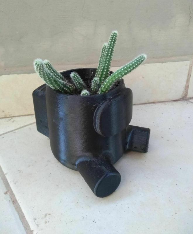 AMONG US SITTING POT (pencil) FLOWERPOT