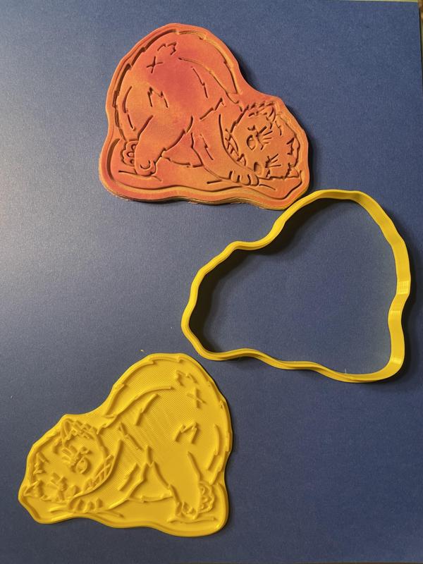 Kitten butt cookie cutter