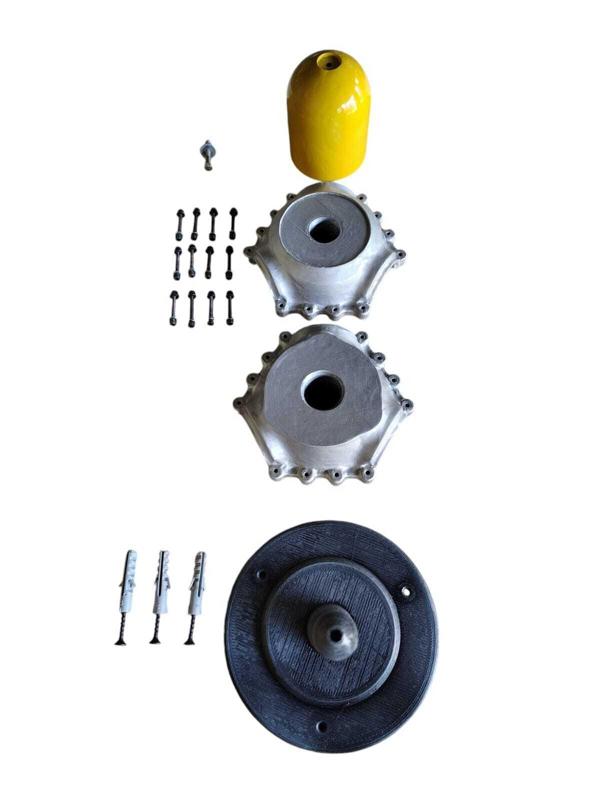 Variable pitch three-bladed propeller