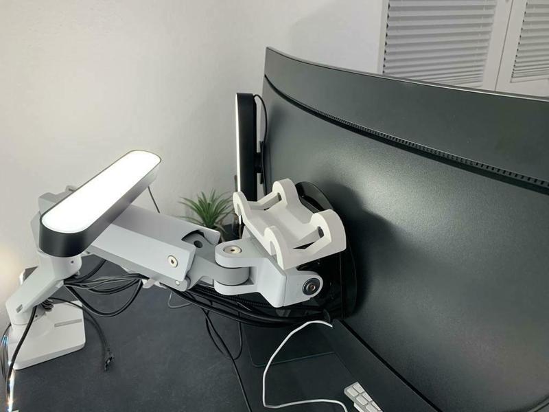 Hue Light Bar Mount on VESA 100 screws (for Ergotron HX monitor arm)