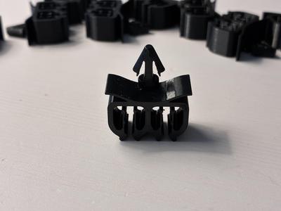 BMW Cable Holder 33181181218