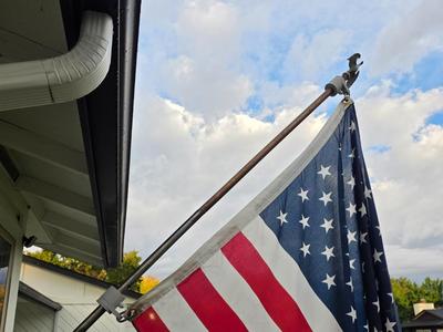 Flag Holder Swivel 3/4" (19mm) Diameter flag pole.