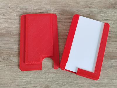 Simple and customizable card wallet