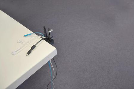Kabelhalter group of wires connected to each