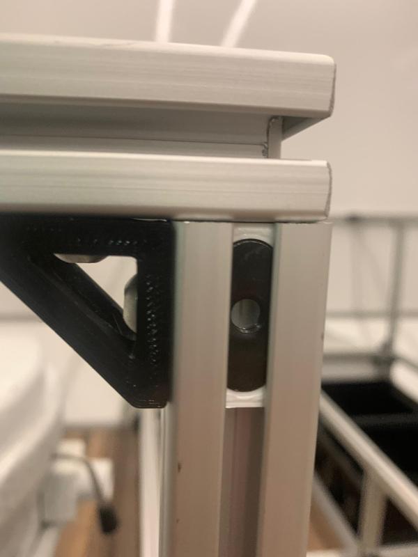 80/20 1010 T-slot 90° Corner bracket