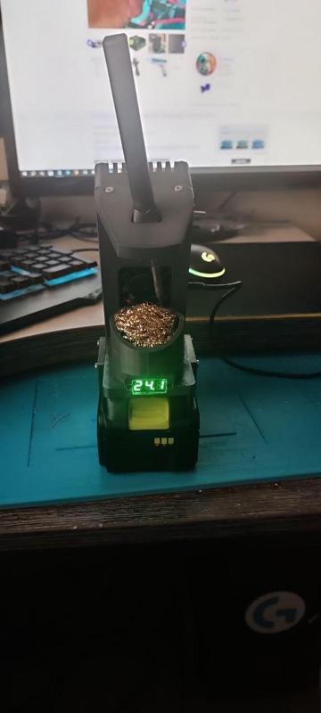 Cordless soldering iron stand TS101- TS100