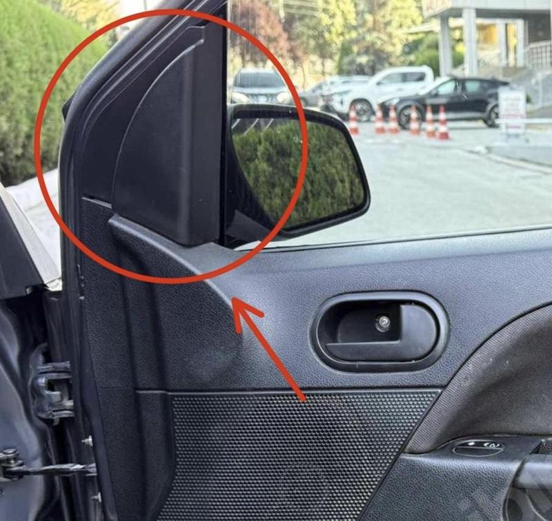 Ford Fiesta 2003-2009 mirror inner cover (right)