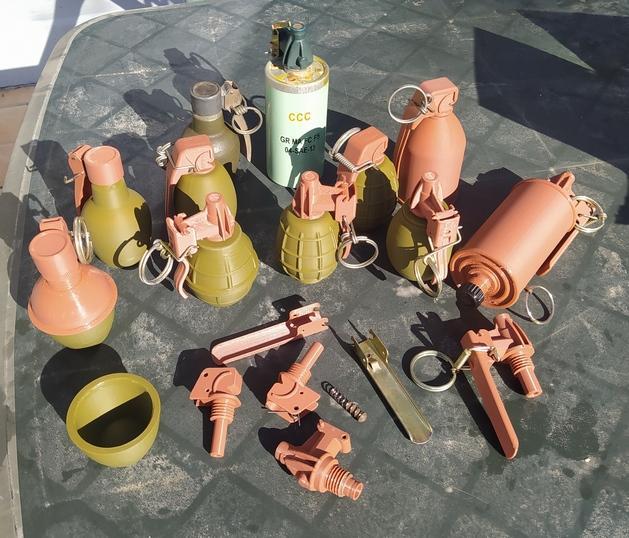 Contemporary French grenades