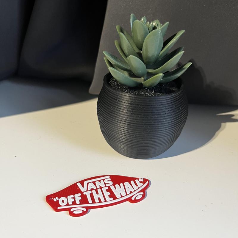 VANS "OFF THE WALL" KEYCHAIN