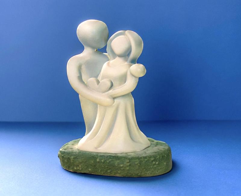 "Simple Love" sculpture