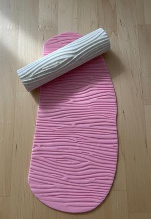 Wood shape pattern roller