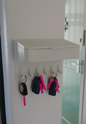 Key Holder with Privacy Shelf