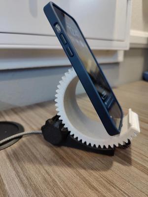 Tilt Phone Stand V2.0 - Charge Cable Mod