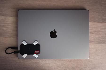 Sandisk_Samsung_T7  Rack