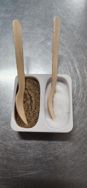 Another salt and pepper holder