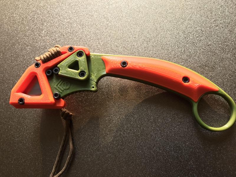Karambit  style utility knife