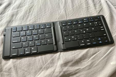 Case for Omoton Foldable Keyboard / Hülle für Omoton faltbare Tastatur
