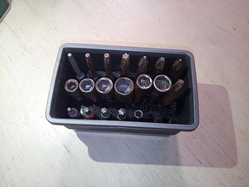 Bit organizer for Keter drawer